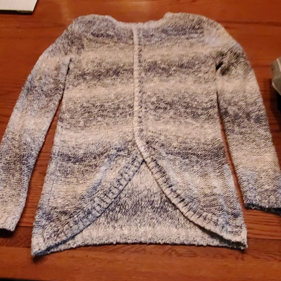 Sweater - Picture 3 of 3